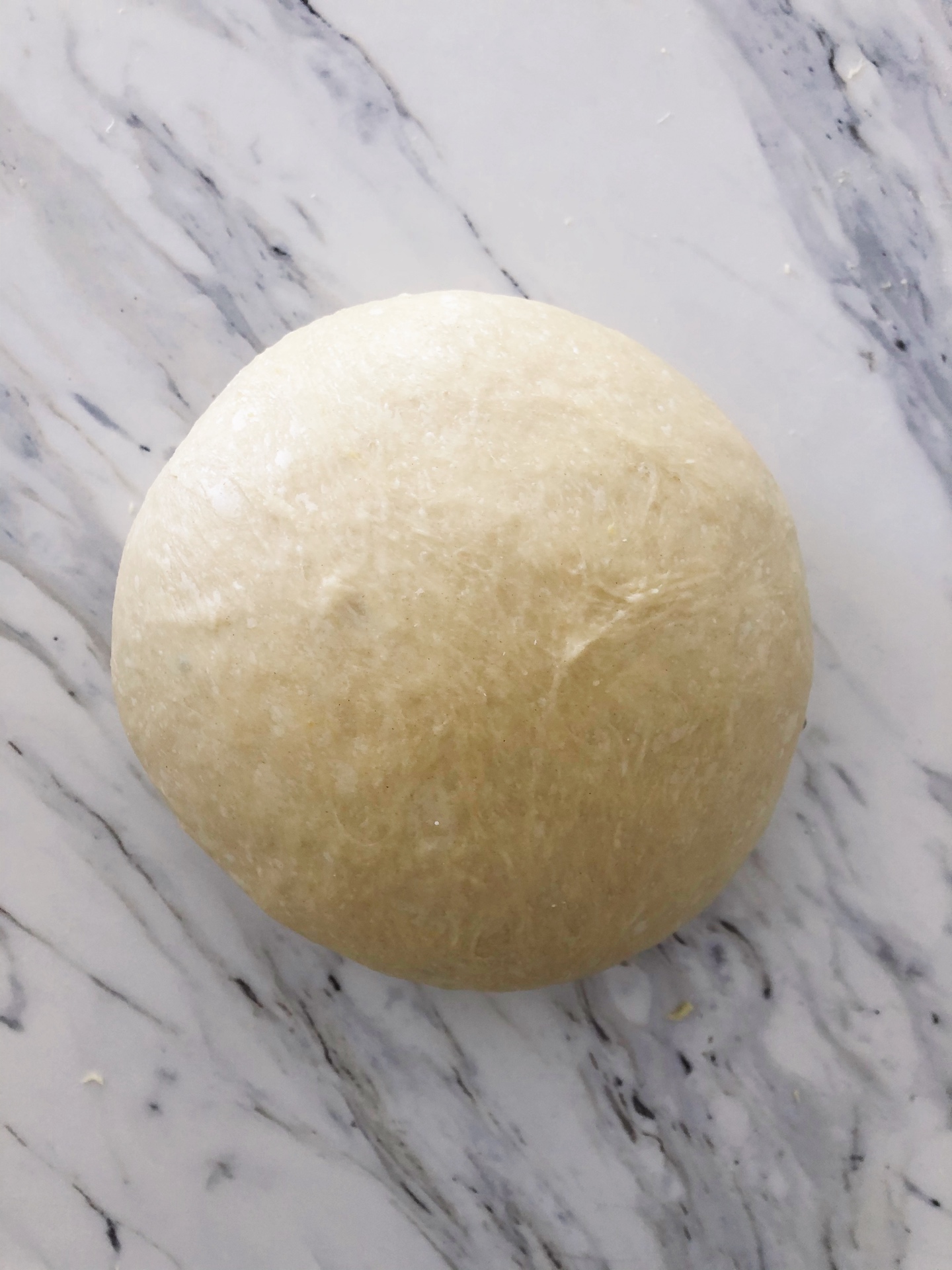 Smooth dough for spelt streuselkuchen after kneading